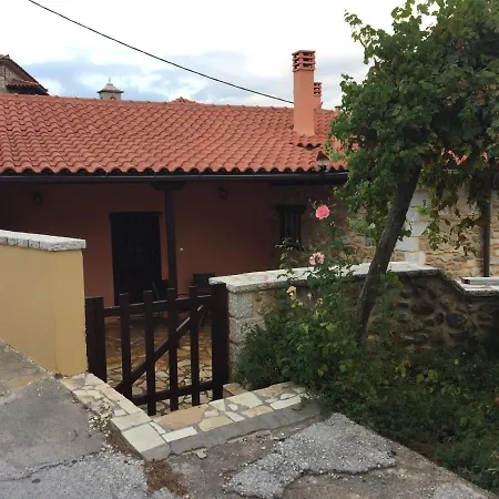 Landhuis Apostolia's Big House Bed And View