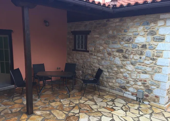 Landhuis Apostolia's Big House Bed And View